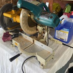 Miter Saw - Makita 10”