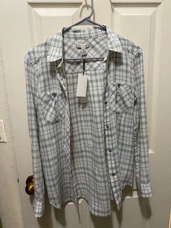 Women’s lightweight flannel