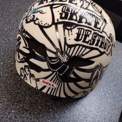 BELL. SKATE BD. HELMET.  (RIDE SKATE DESTROY). RARE PEICE IT SAYS. NEW CONDITION  SZ. LG 