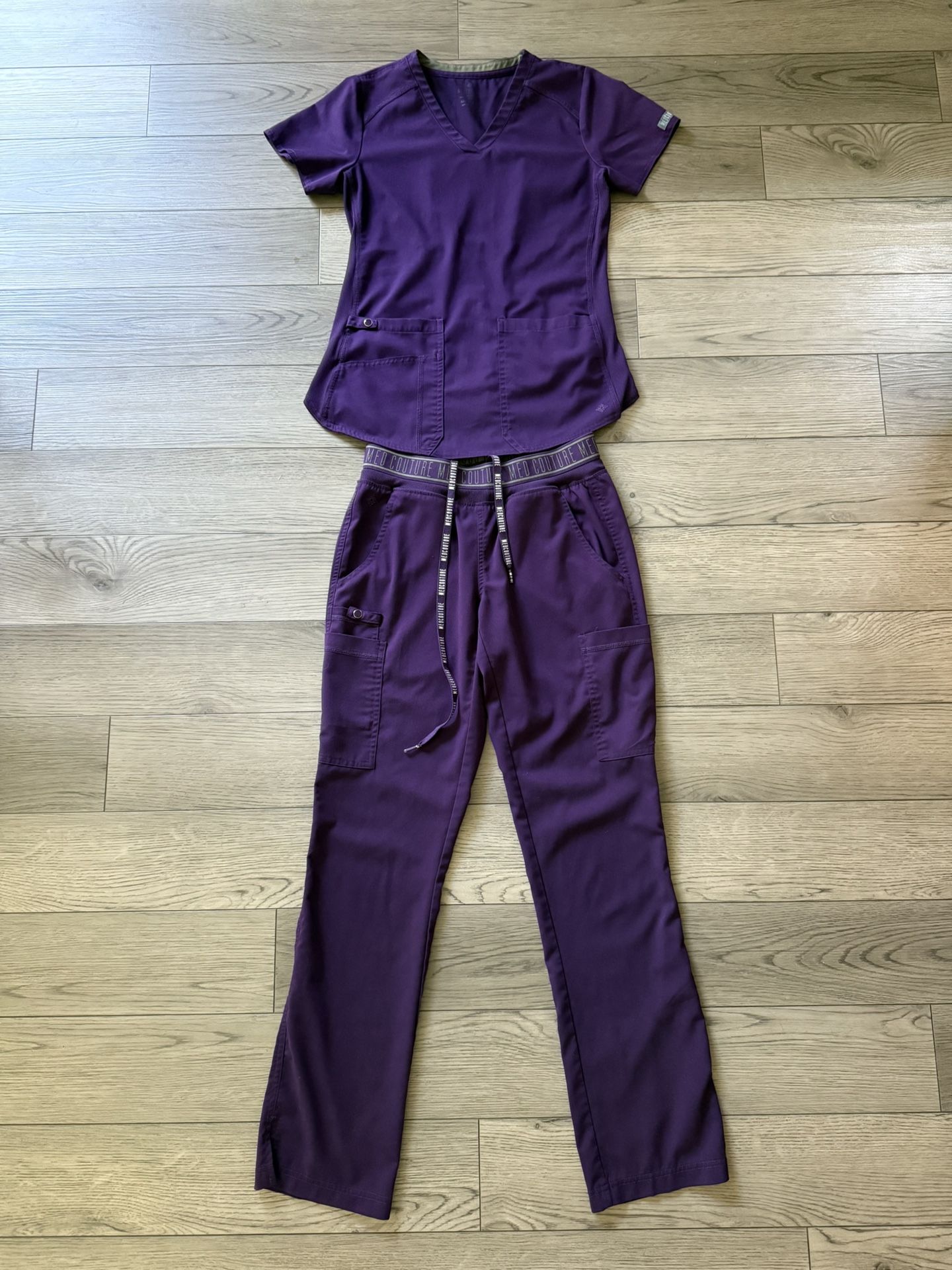 Women’s Med Couture Scrubs Top And Pants XS Purple
