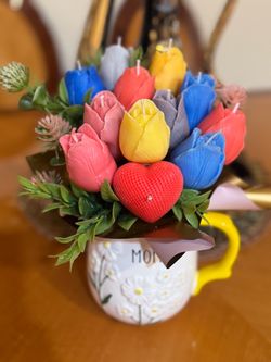 Gorgeous tulips 💐 in a mug , scent candles