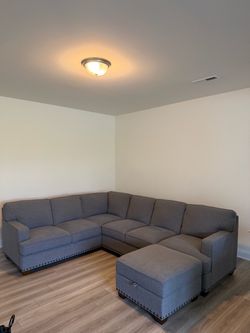 Thomasville Sectional Sofa – Gently Used, Like New