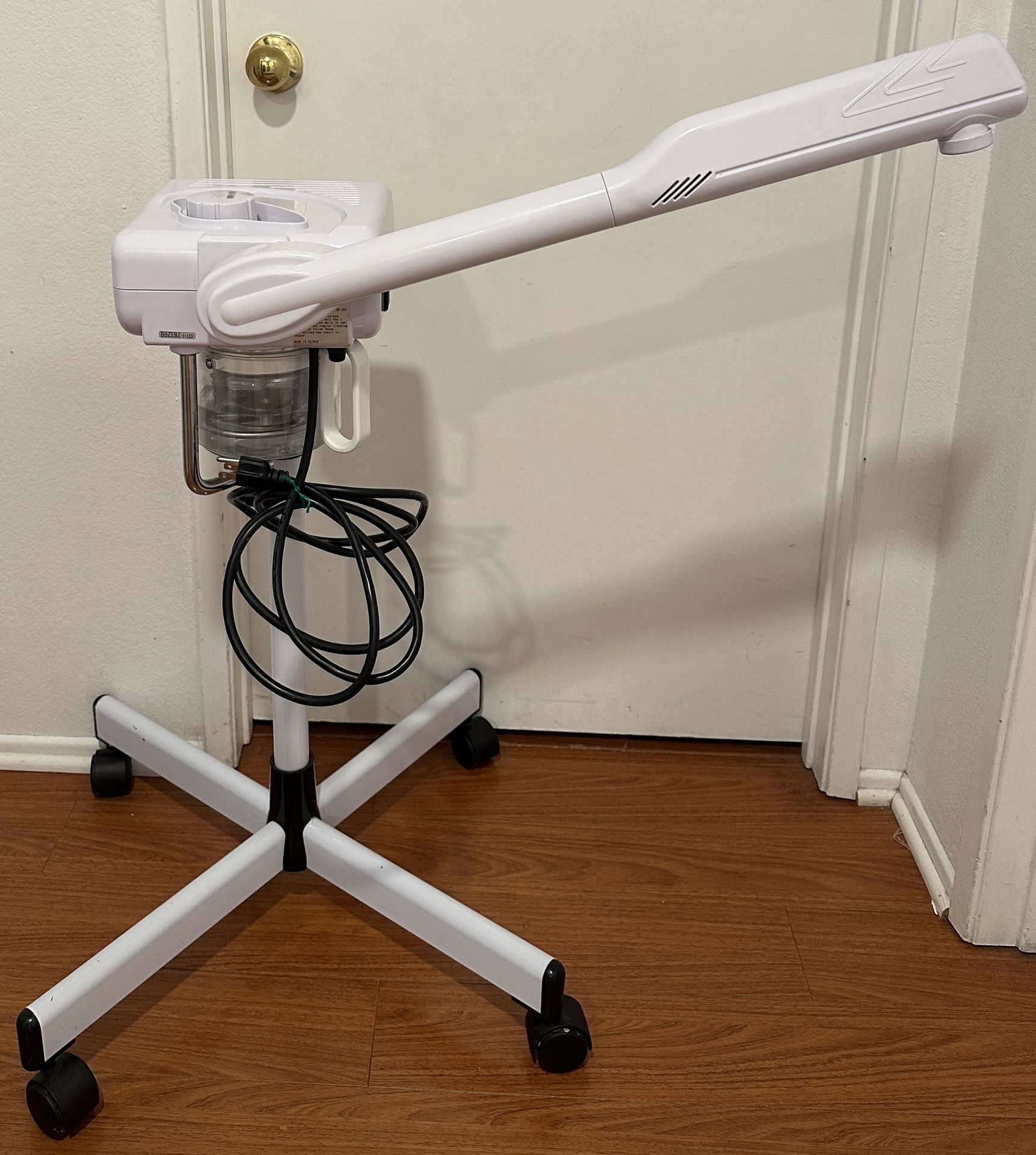 Paragon Spartan Professional grade Ionic Digital Facial Steamer W/Aroma Therapy And Ozone Machine