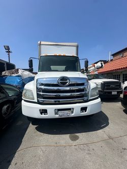 2017 HINO Conventional Type Truck