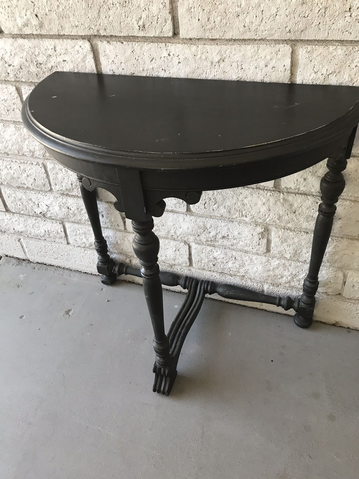 Nice little console black table