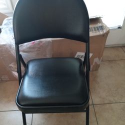 4  Folding Chairs