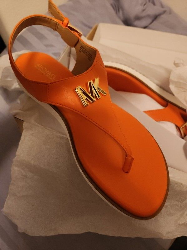MICHAEL KORS FLATS