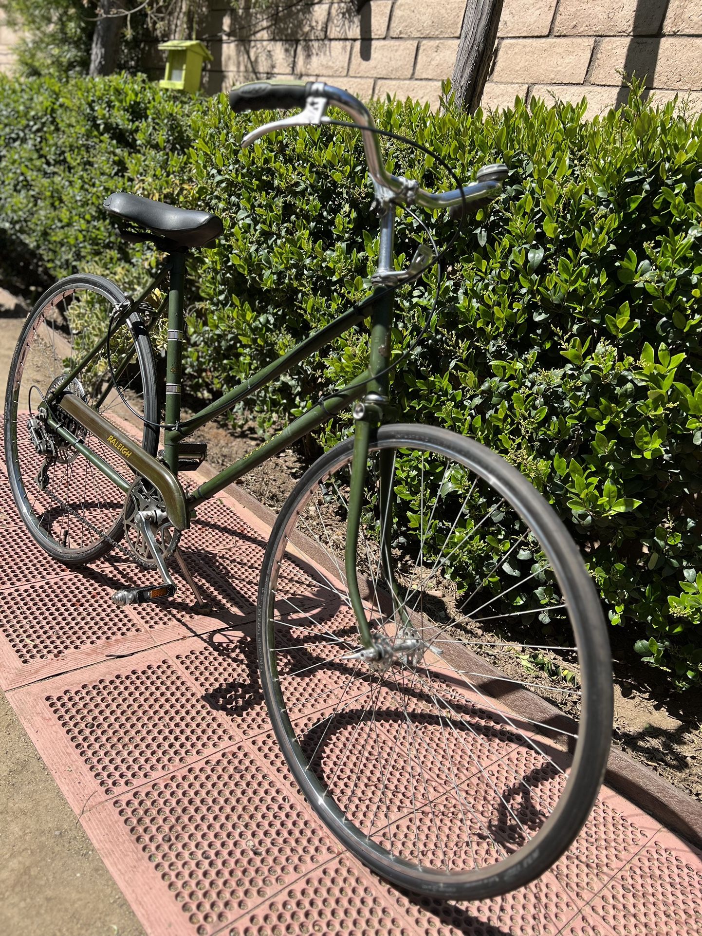 Classic Vintage 1960's Raleigh Sports Custom Speed 27” Cruiser