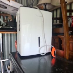 Dehumidifier, Frigidaire 