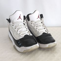 Used Air Jordan 11 White Black Sneakers Youth size 4