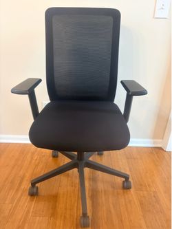 Desk chair new