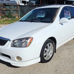 Kia Spectra5  hatchback 2005