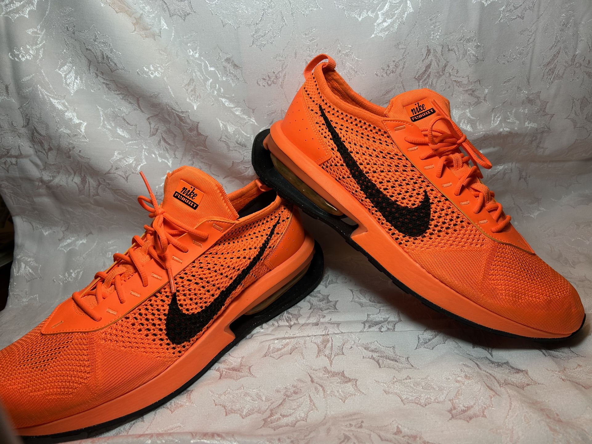Men’s Size 14 Nike Flyknit Total Racer Sneakers