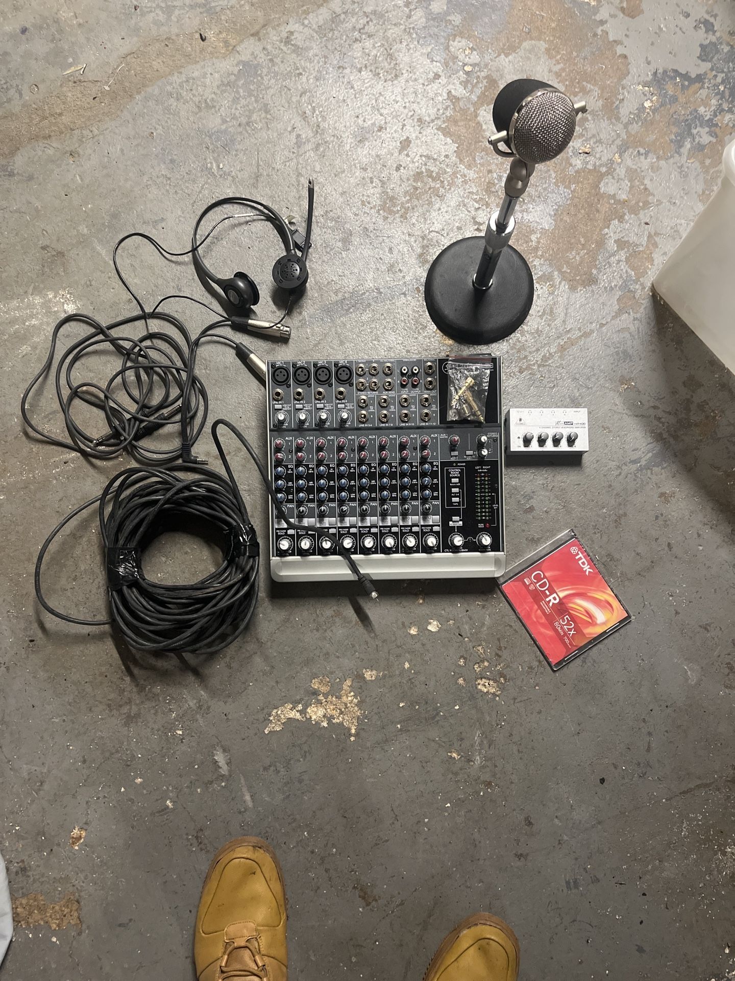 Mackie 1202-VLZ3 Mixer Bundle – NO Power Cable – Mic + Stand + Cables