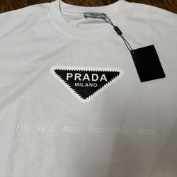 Prada T-shirt ( XL/XXL)