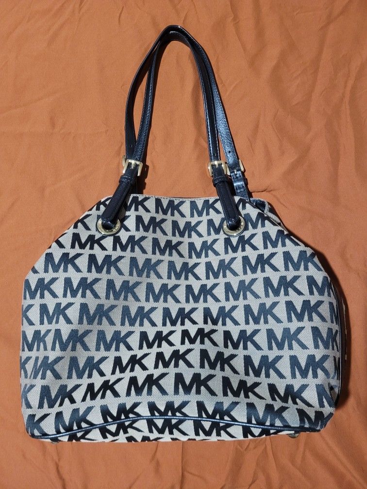 Authentic Michael Kors Purse 