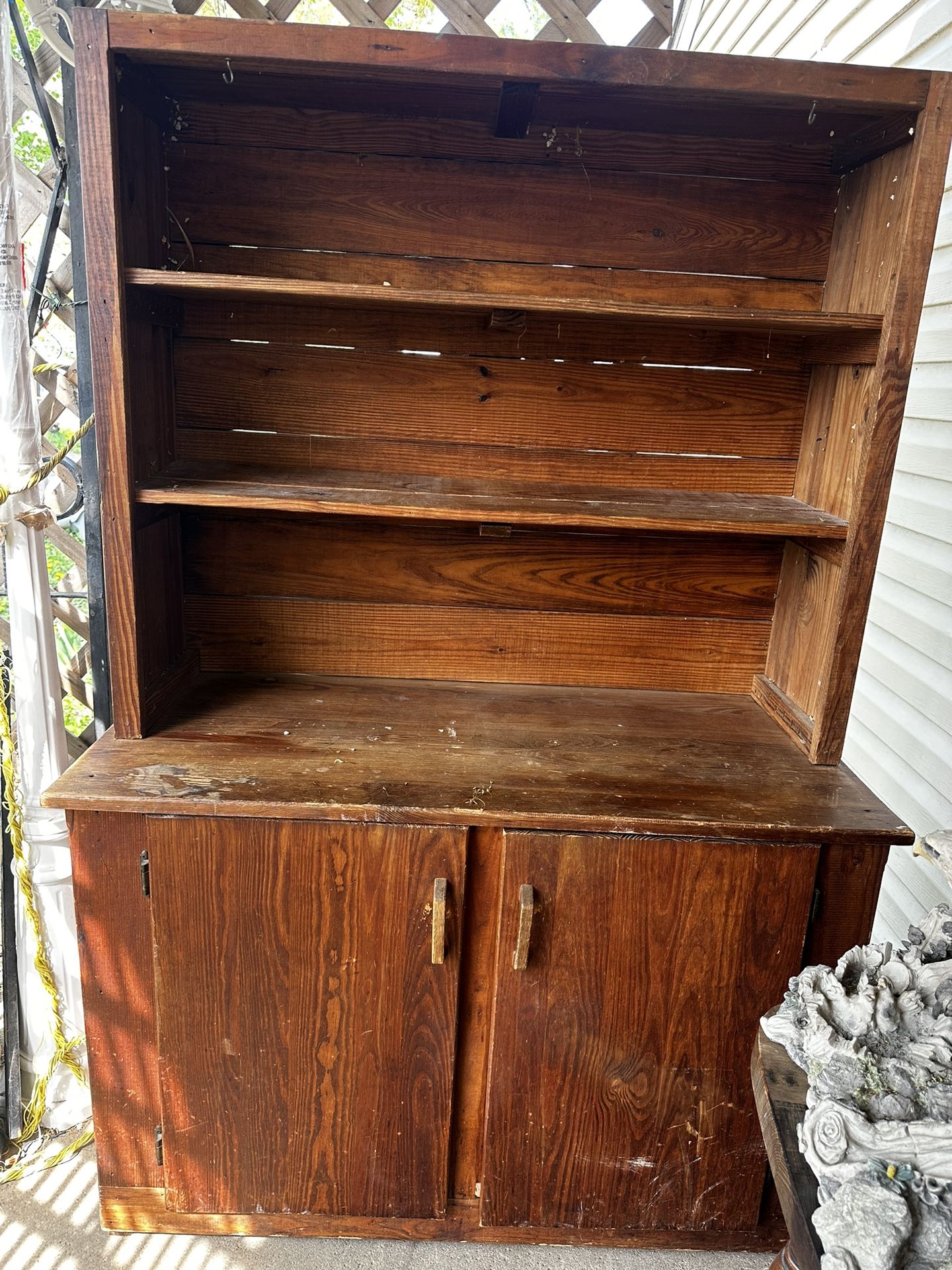 2 pc old hutch