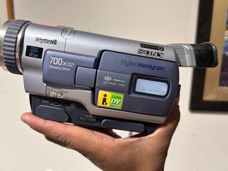 Sony Digital8 Handycam DCR-TRV330 Camcorder