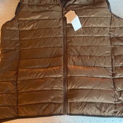 Men’s Large Light Down Sleeveless Puffer Gold Color 