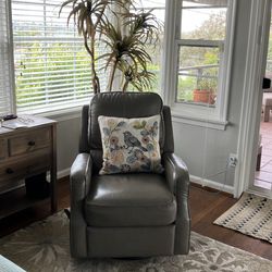 Cocoa beige leather like easy recliner chair, great condition.