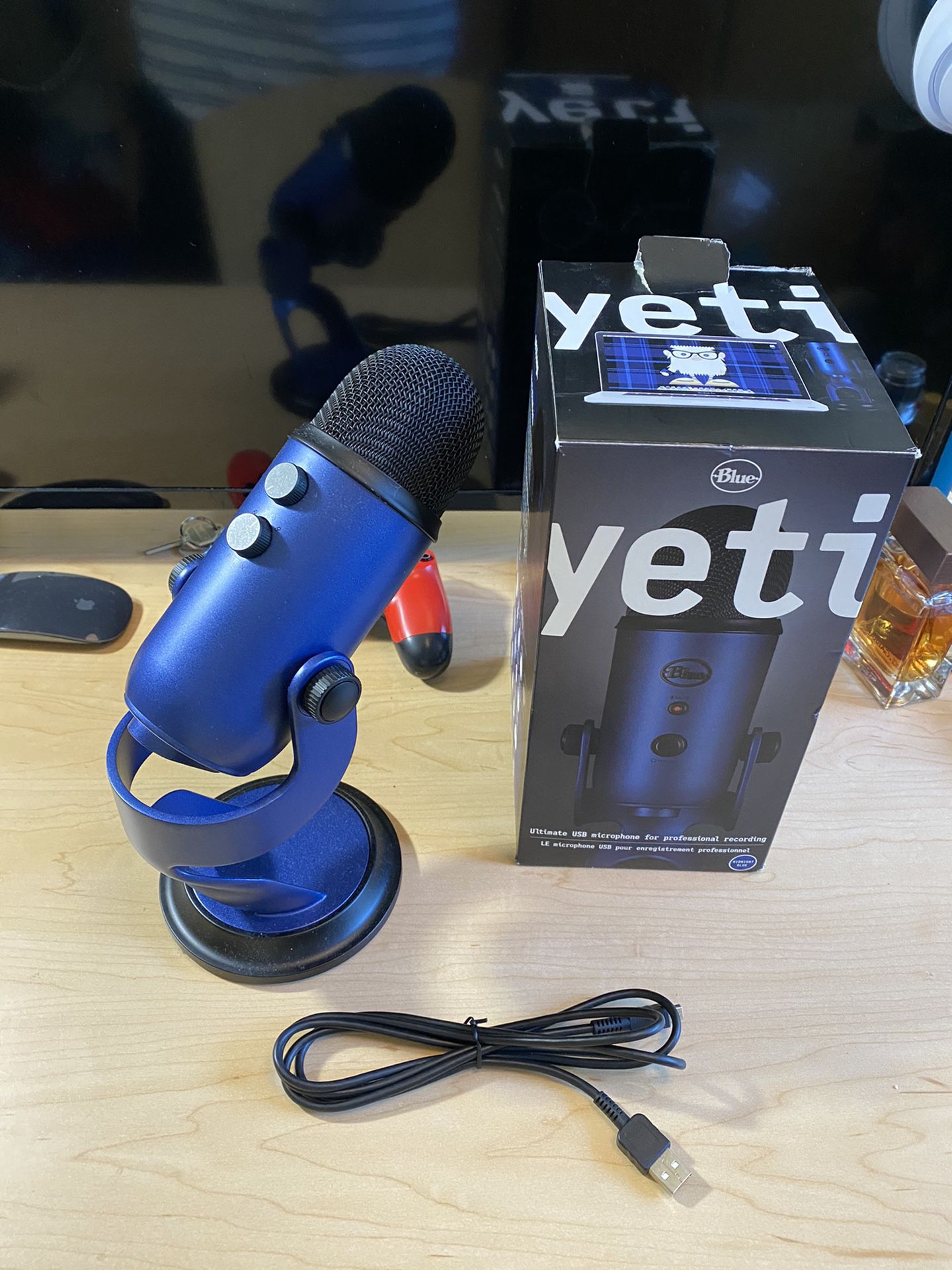Blue Yeti Microphone - USB