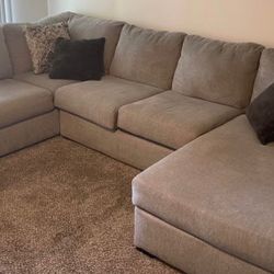 Sectional Couch 