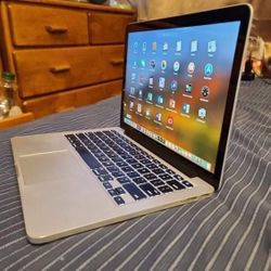 Excelente Laptop Apple Macbook Pro De 15 Pulgadas  Retina 2015 Con Procesador  Intel  Core  i7 Con Programas 