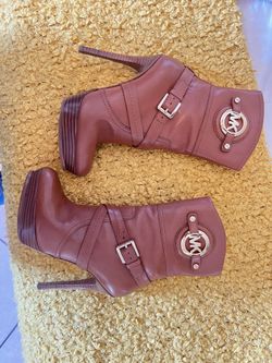 Micheal Kors Heels 