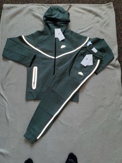 Gray reflective Nike tech fleece