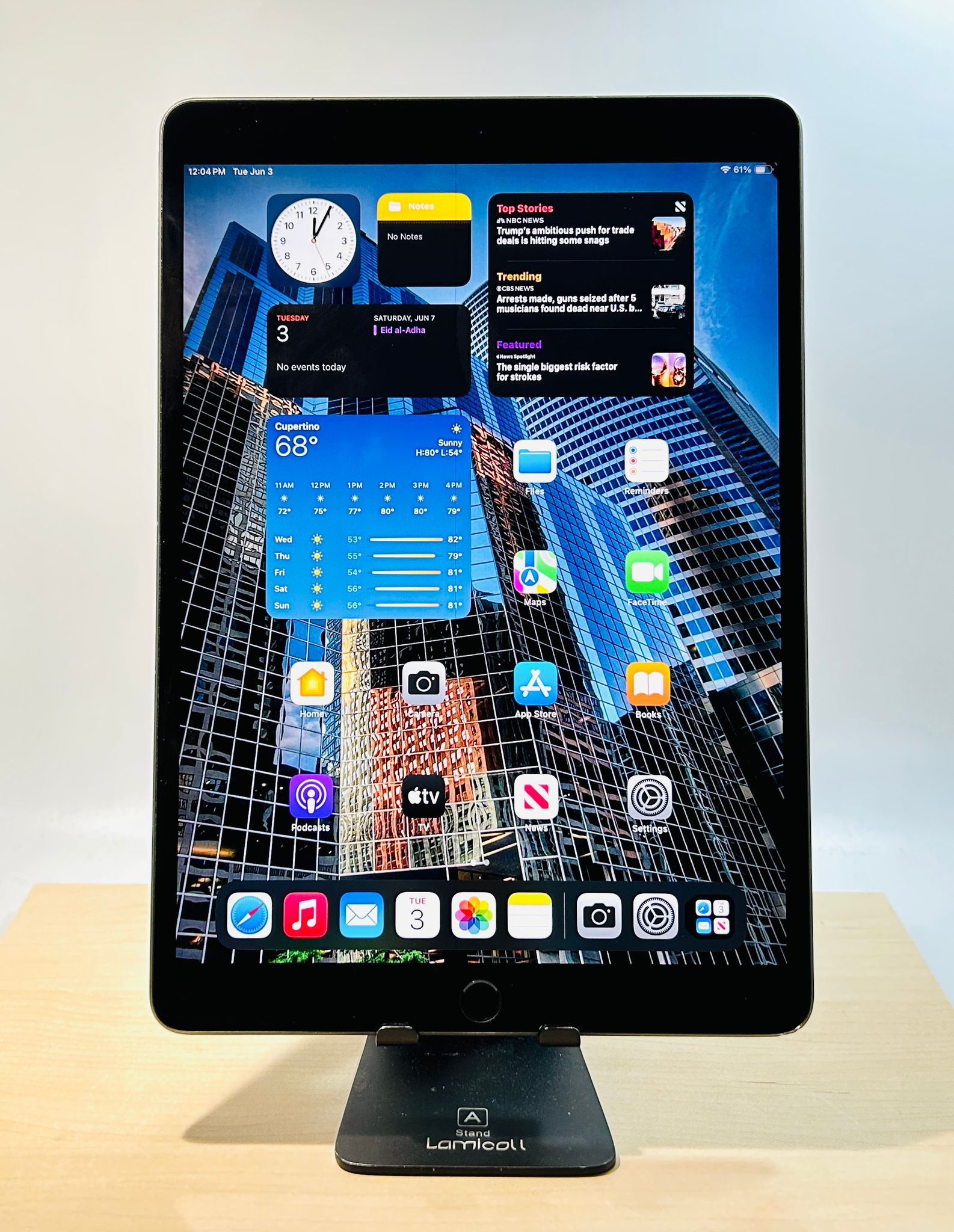 Apple iPad Air 3 64GB Cellular Unlocked Fair Condition Read Description