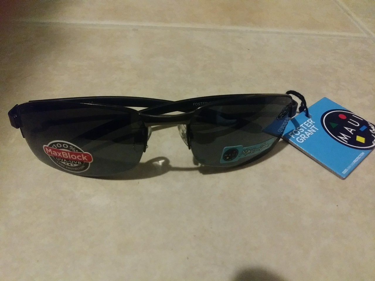Foster Grant Maui sunglasses new with tags