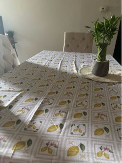 Dining room table