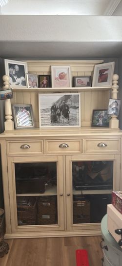 White cabinet with shelves