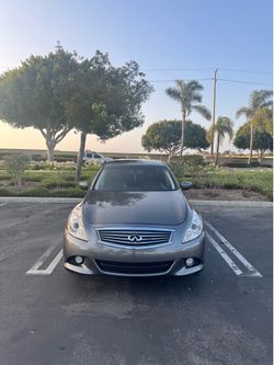 2015 Infiniti Q40
