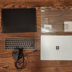 BARELY USED Microsoft Surface Laptop 5 13.5 || i5 512gb || 8GB RAM