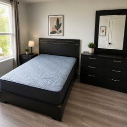 Queen Bedroom Set. New 