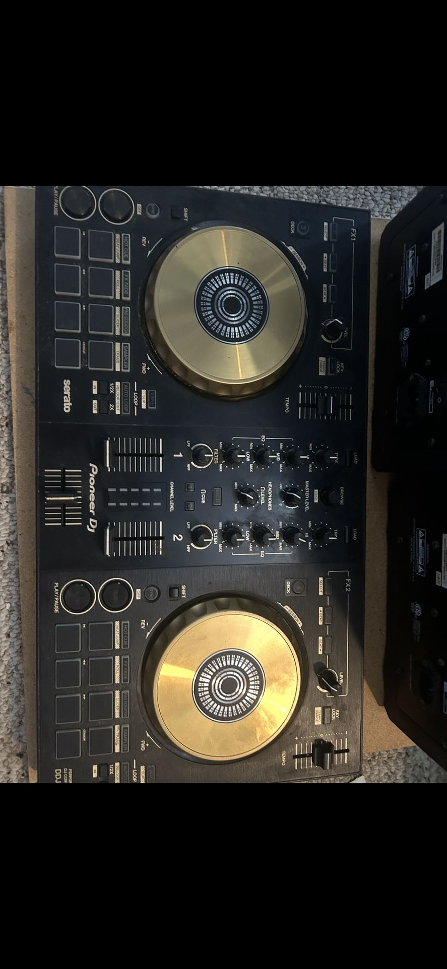 Pioneer DDJ-SB3 Limited Edition (gold)