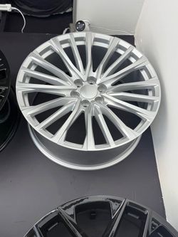 22” GMC Chevy Escalade Style Wheels In stock! With Tires financing available..