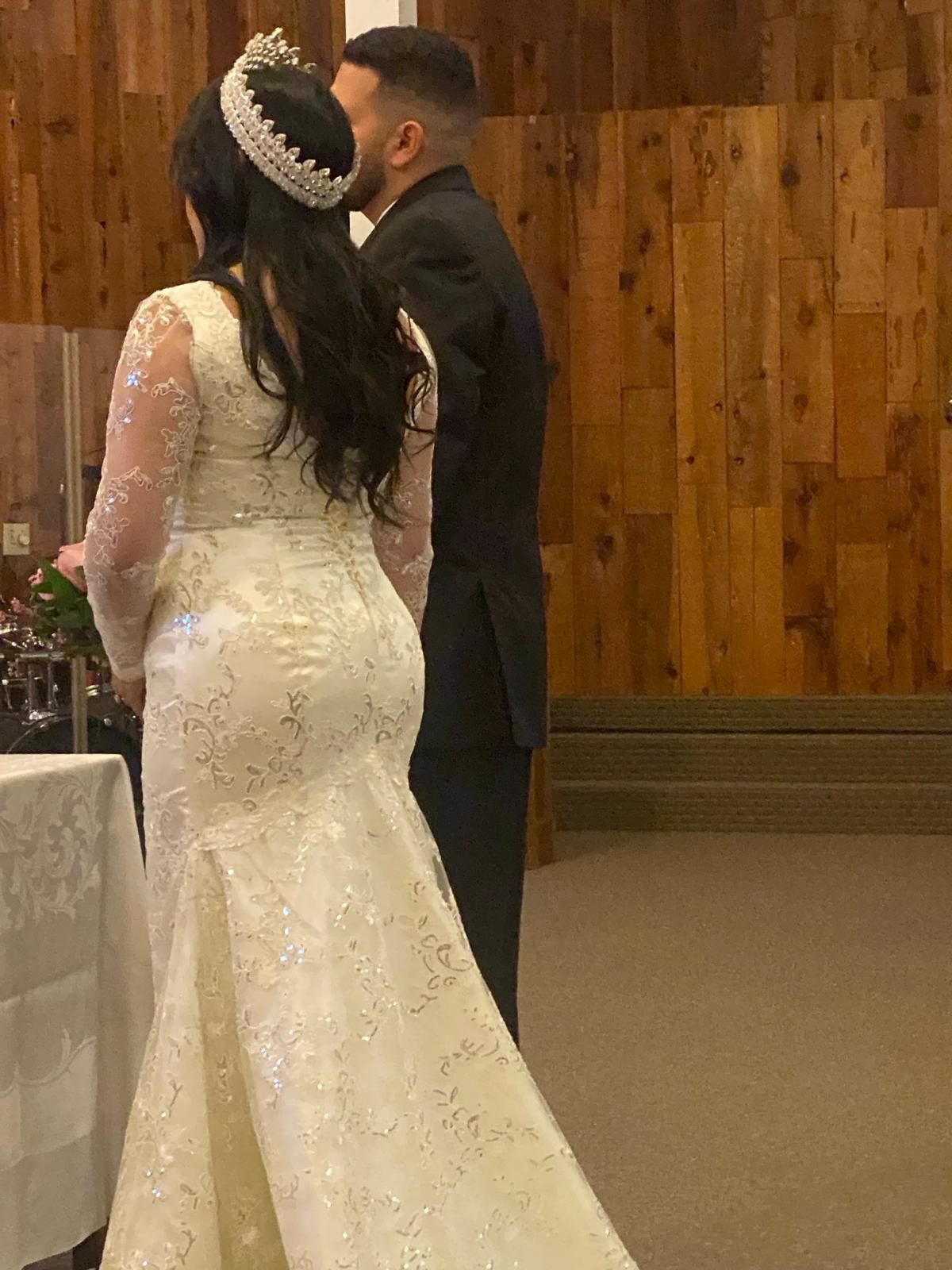 Wedding Dress Size M