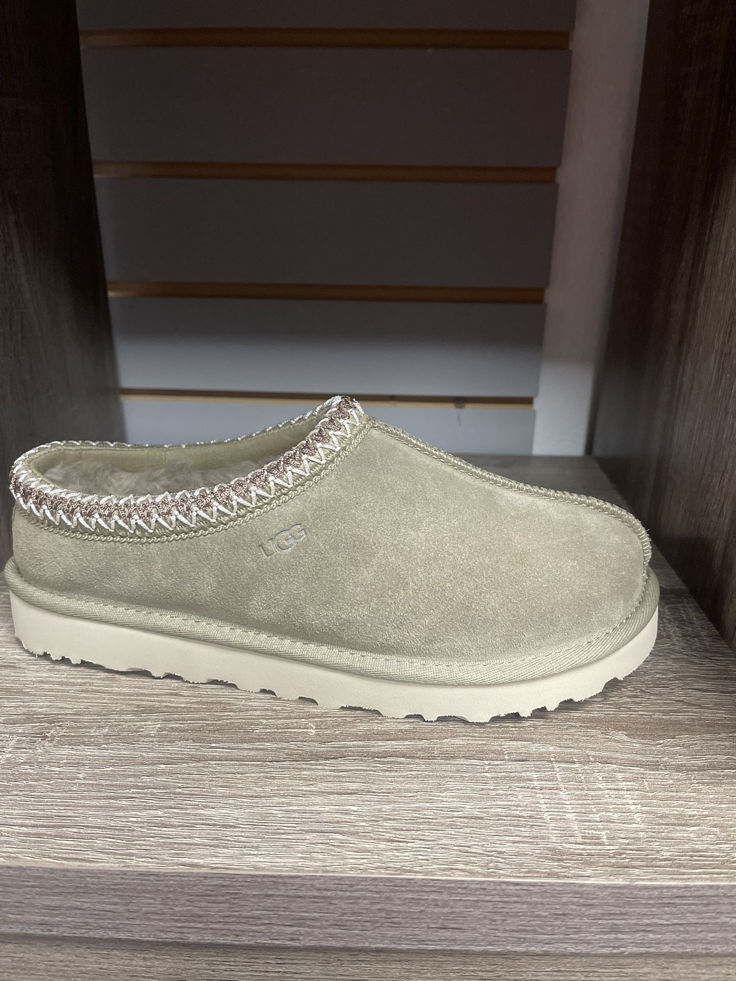 Ugg Slippers 