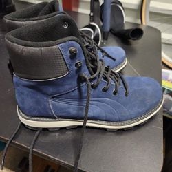 Mens Size 11 Puma Boots