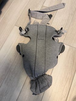 BabyBjorn Baby carrier mini light grey great condition