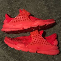 Nike Sock Dart "Triple Red" - Size 13