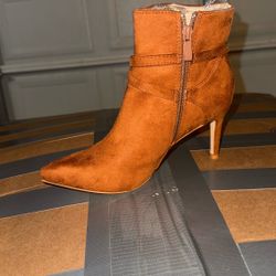 Pretty Brown Boot Heels