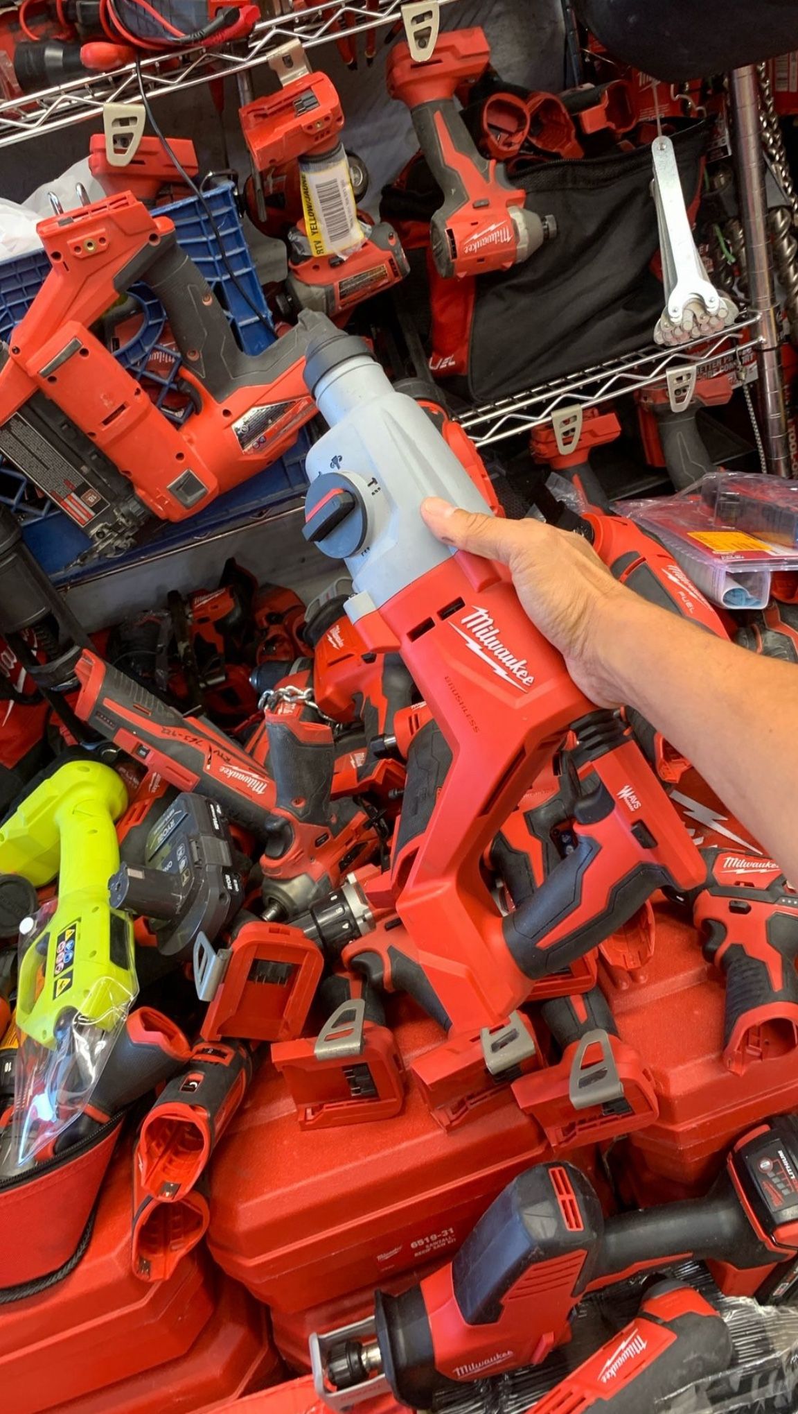 Milwaukee M18. Brushless 1-in Sds Rotary Hammer Tool Only 