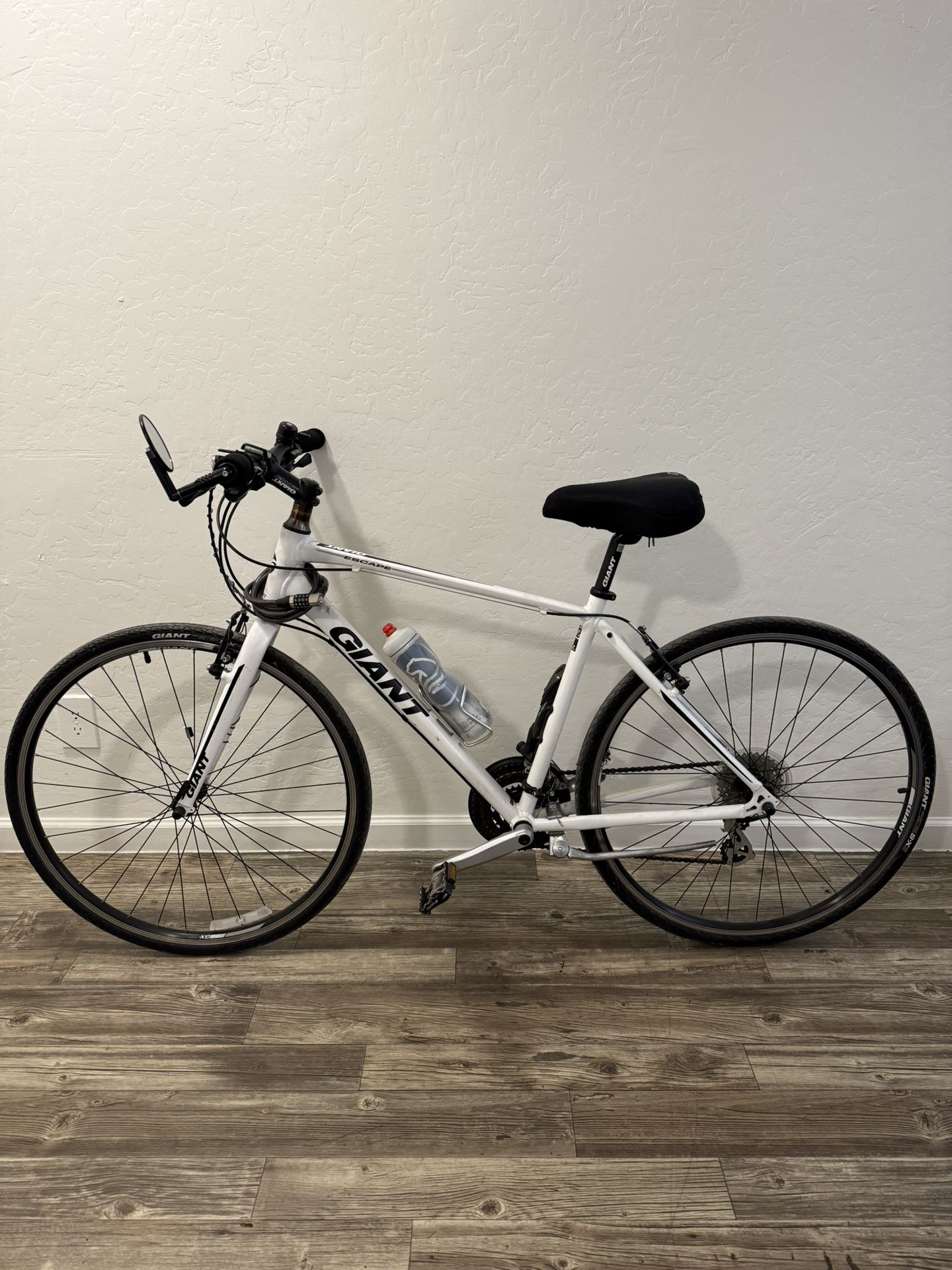 Giant 2 Road Bike Size M