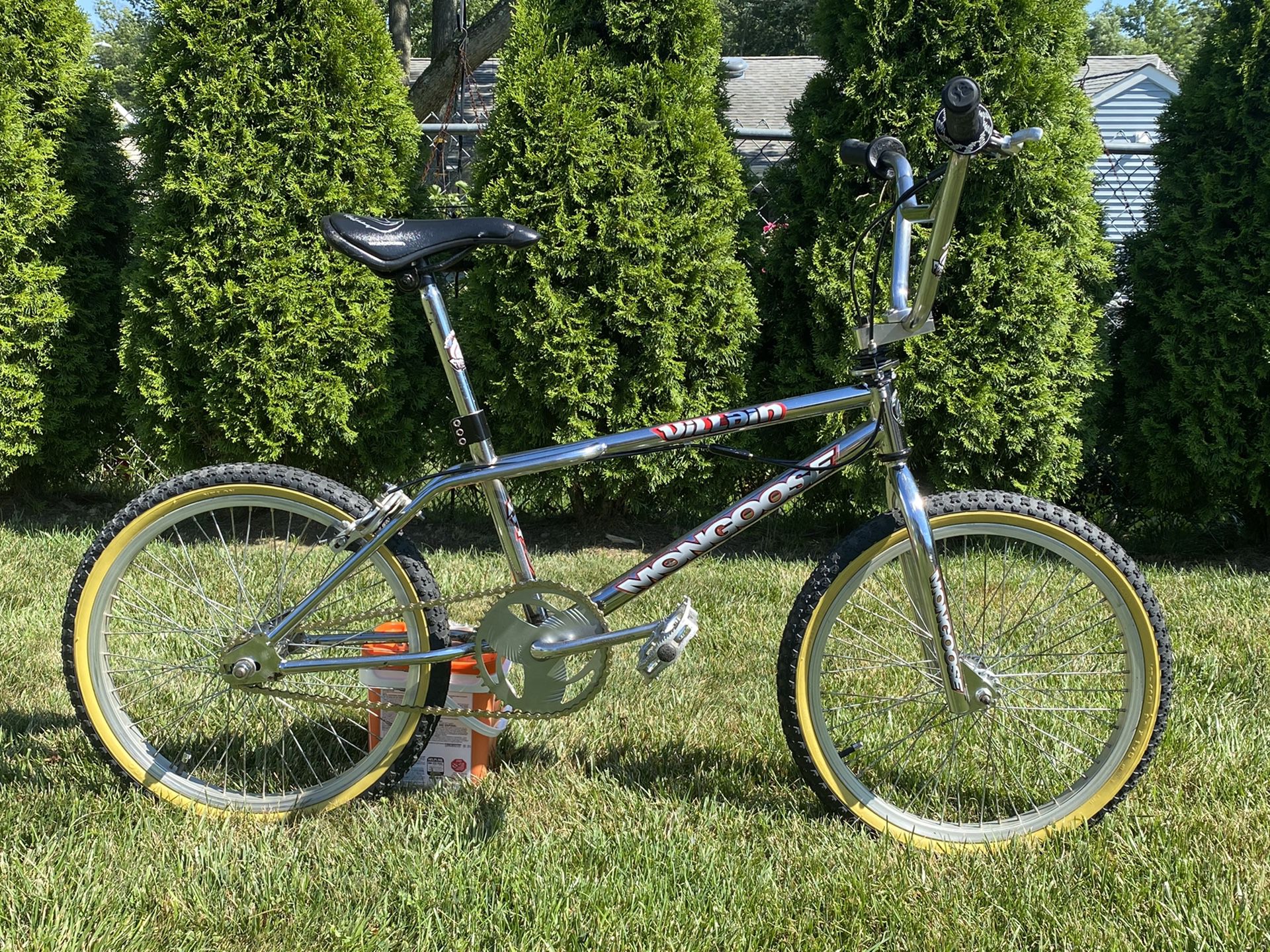 Mongoose Villain 90’s BMX Bike