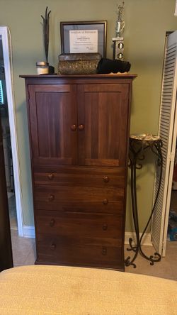 Chest Dresser