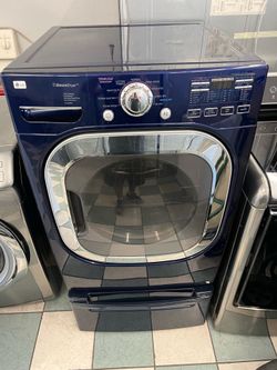 Lg gas dryer with pedestal( delivery Available)