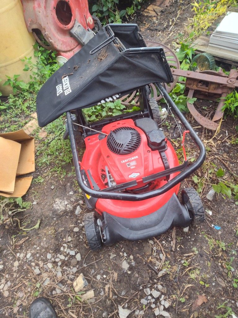 Read The Description, Craftsman Mower And Mower Engines Bestoffer Or Trade